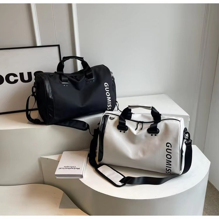 Large Capacity Travel Duffle Bag Dry Wet Separation Waterproof Sports Hand-Held Shoulder Fitness Bags with Shoes Compartment detail image