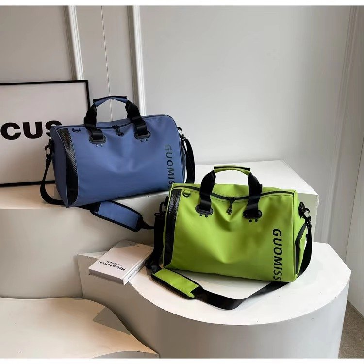 Large Capacity Travel Duffle Bag Dry Wet Separation Waterproof Sports Hand-Held Shoulder Fitness Bags with Shoes Compartment detail image