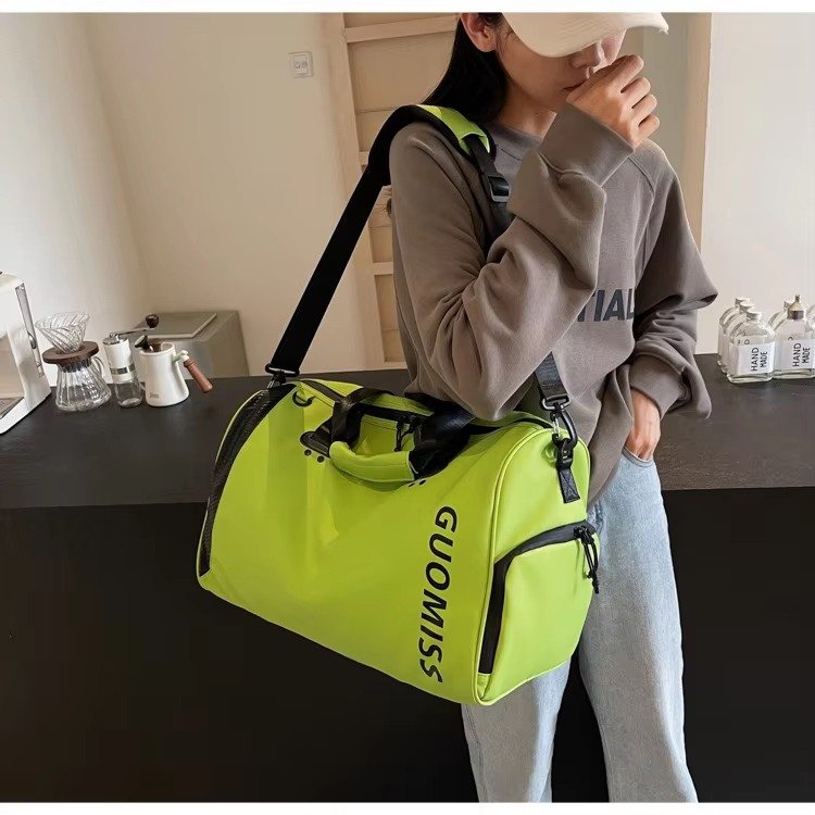 Large Capacity Travel Duffle Bag Dry Wet Separation Waterproof Sports Hand-Held Shoulder Fitness Bags with Shoes Compartment detail image