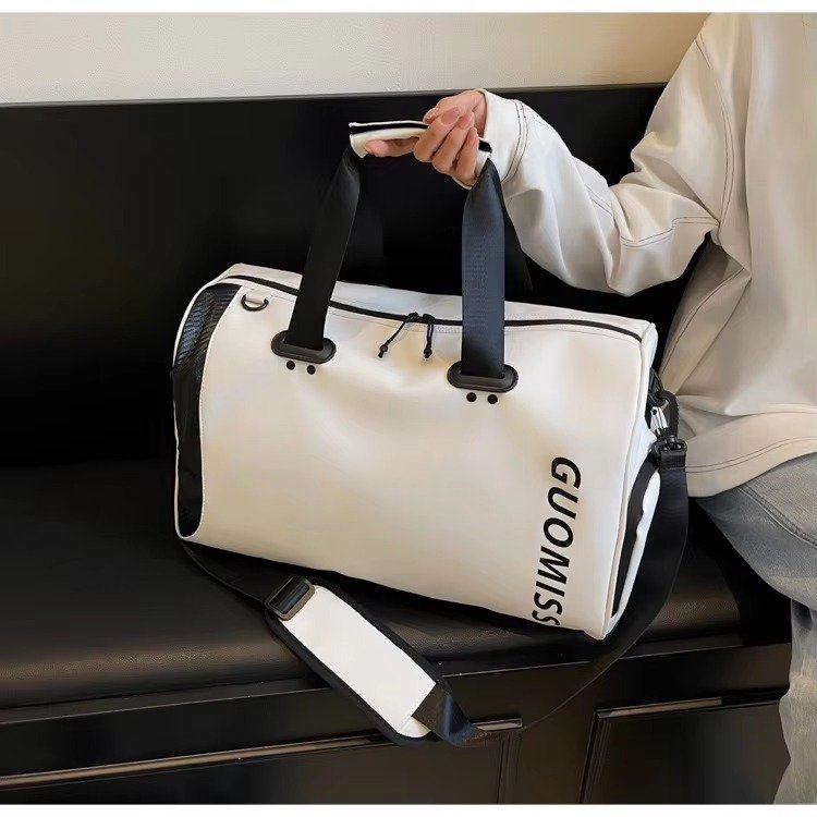 Large Capacity Travel Duffle Bag Dry Wet Separation Waterproof Sports Hand-Held Shoulder Fitness Bags with Shoes Compartment detail image