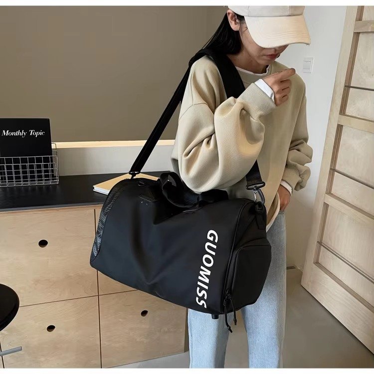 Large Capacity Travel Duffle Bag Dry Wet Separation Waterproof Sports Hand-Held Shoulder Fitness Bags with Shoes Compartment detail image