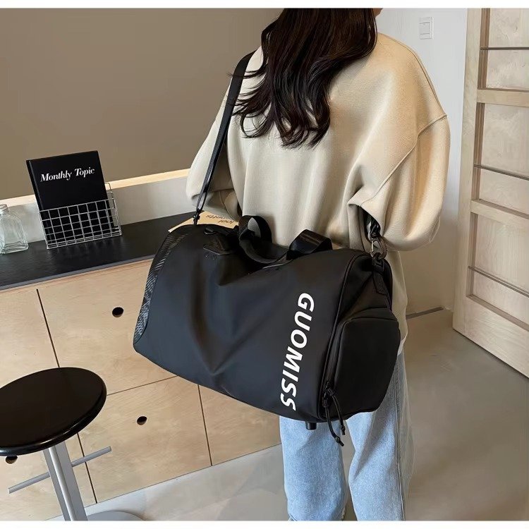 Large Capacity Travel Duffle Bag Dry Wet Separation Waterproof Sports Hand-Held Shoulder Fitness Bags with Shoes Compartment detail image