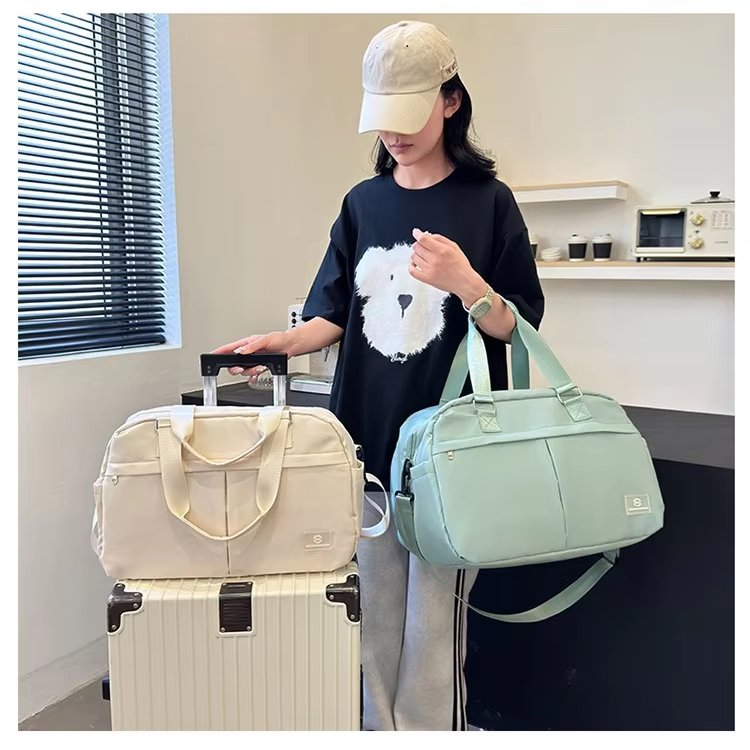 Large Capacity Multi-function Gym Sports Travel Outdoor Handbag Storage Travel Tote Bag - product detail