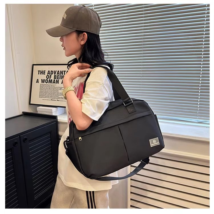 Large Capacity Multi-function Gym Sports Travel Outdoor Handbag Storage Travel Tote Bag - product detail
