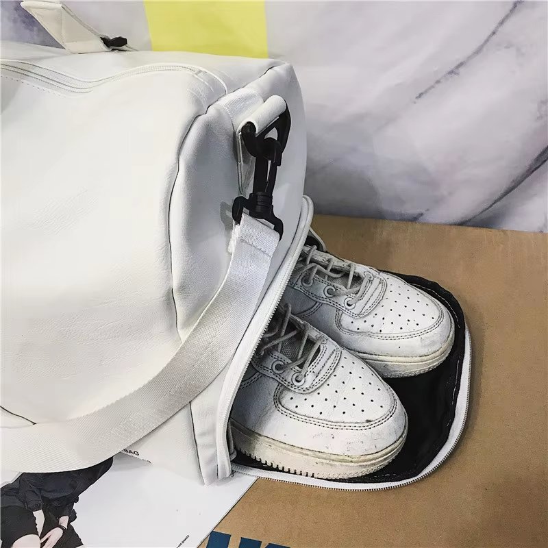 Waterproof Shoe Compartment PU Leather Sports Travel Heavy Duty Duffel Bag product detail