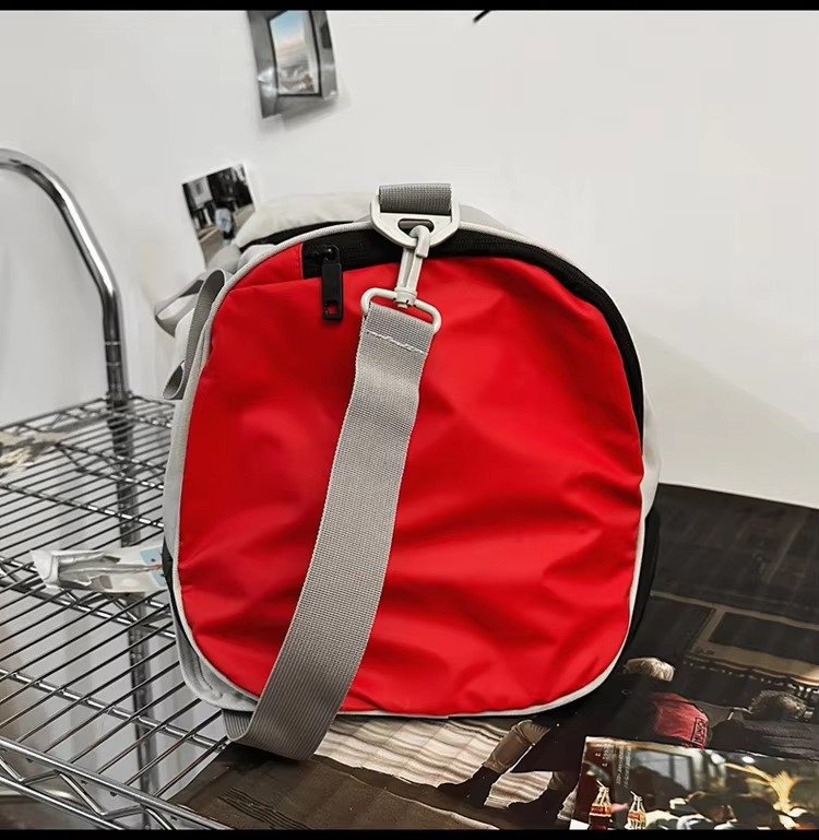 Waterproof Sports Gym Fitness Yoga Bag Weekend Shoulder Travel Luggage Duffel Bag Handbag with Shoes Compartment detail image