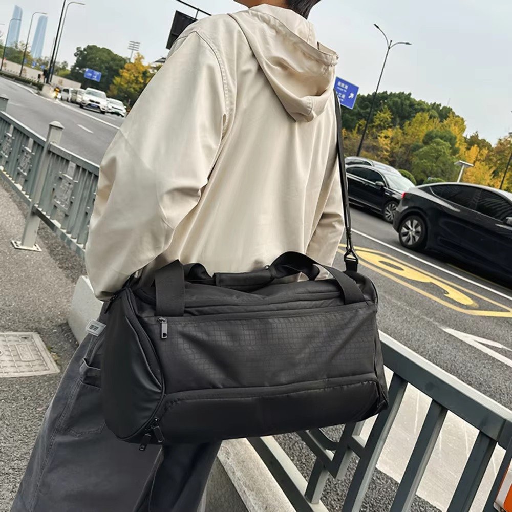 Waterproof Sports Gym Fitness Yoga Bag Weekend Shoulder Travel Luggage Duffel Bag Handbag with Shoes Compartment detail image