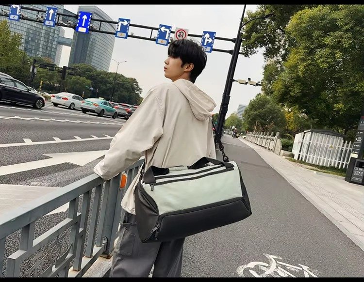 Waterproof Sports Gym Fitness Yoga Bag Weekend Shoulder Travel Luggage Duffel Bag Handbag with Shoes Compartment detail image