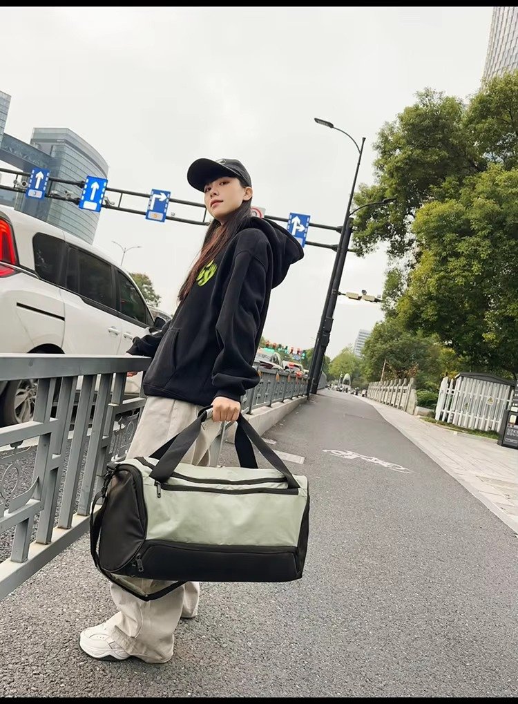 Waterproof Sports Gym Fitness Yoga Bag Weekend Shoulder Travel Luggage Duffel Bag Handbag with Shoes Compartment detail image