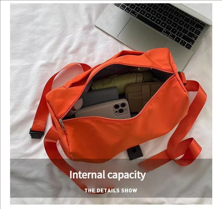 Large Capacity Solid Color Single Shoulder Crossbody Toast Bag Waterproof Sport Gym Fitness Travel Duffel Bag For detail image