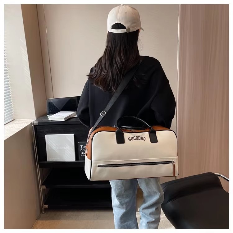 Waterproof PU Leather Business Travel Overnight Duffel Bag product detail