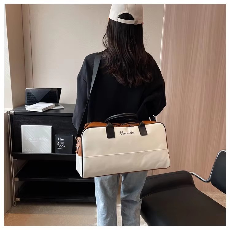 Waterproof PU Leather Business Travel Overnight Duffel Bag product detail