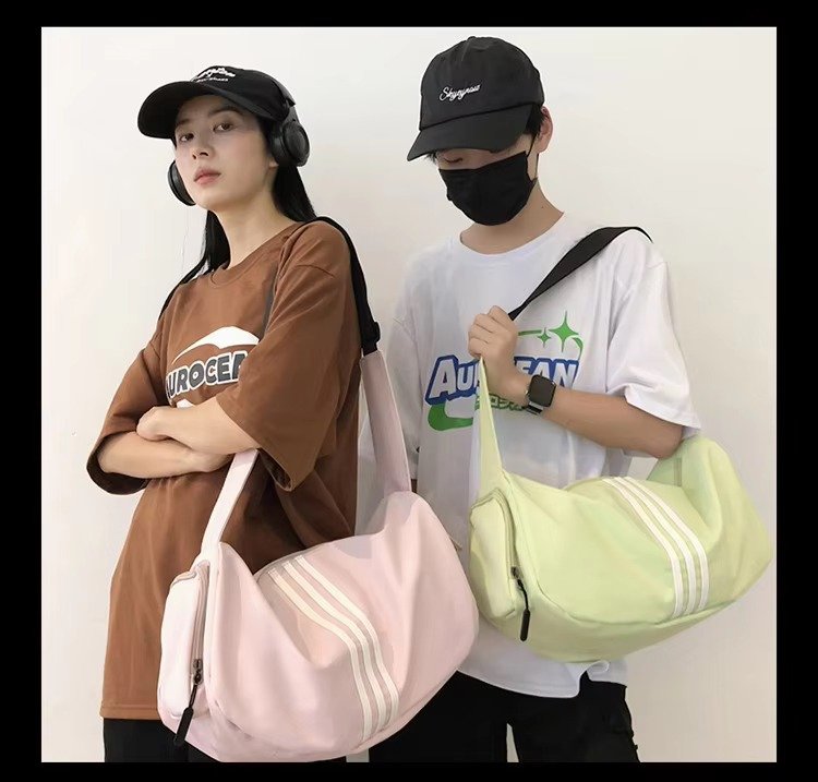 Large Capacity Sports Swimming Yoga Fitness Bag Casual Lightweight Messenger Travel Duffel Bag Lightweight Storage Crossbody Bag detail image