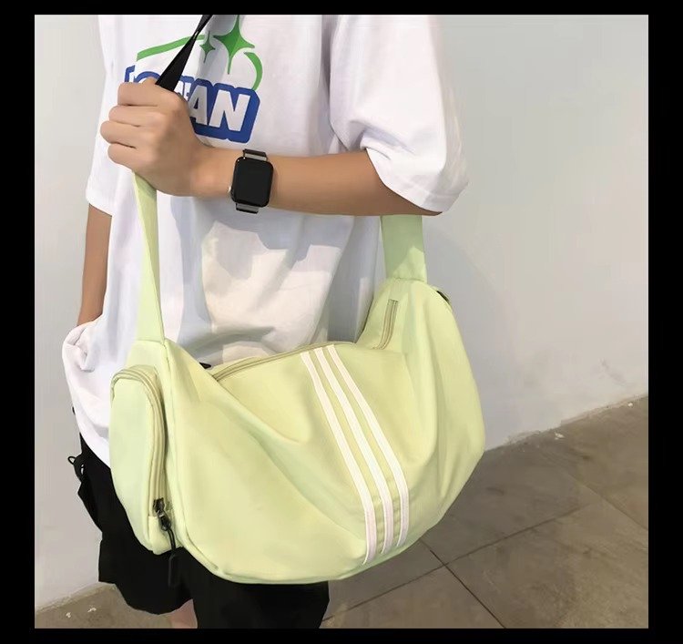 Large Capacity Sports Swimming Yoga Fitness Bag Casual Lightweight Messenger Travel Duffel Bag Lightweight Storage Crossbody Bag detail image