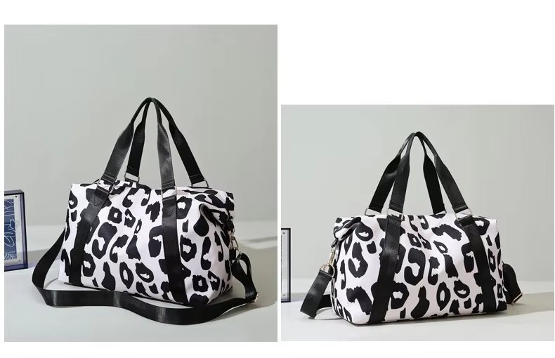 Waterproof Large Capacity Gym Sports Travel Outdoor Travel Tote Bag - product detail