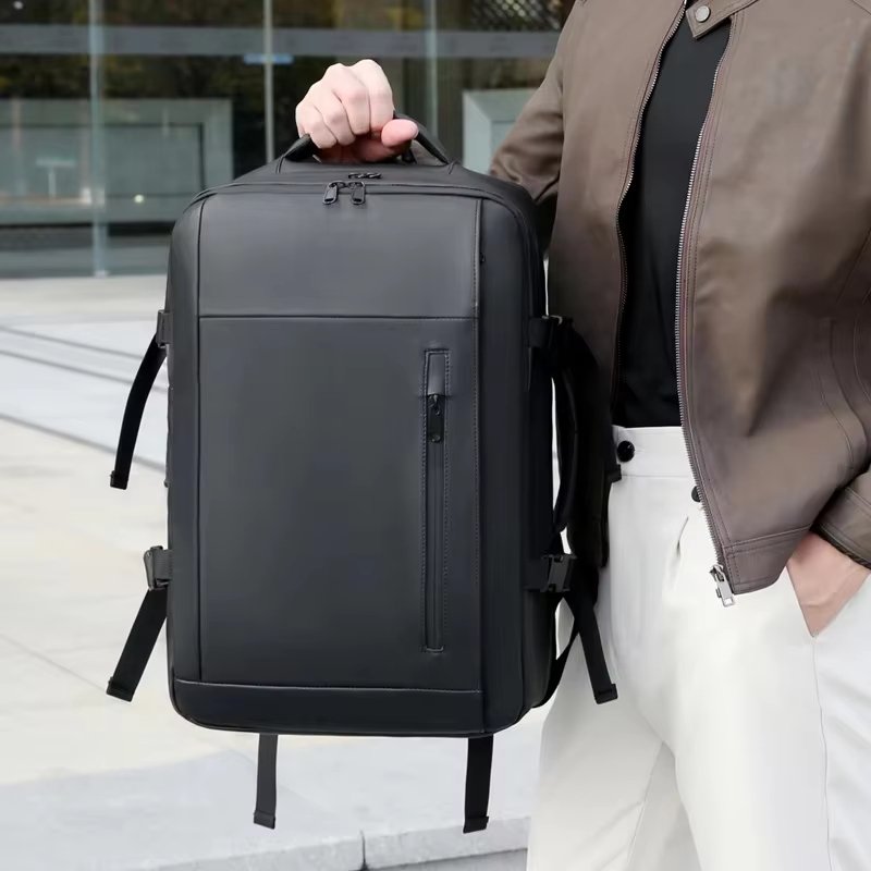 Water-Resistant Large Capacity Expandable Business Travel PU Leather Vacuum Backpack product detail