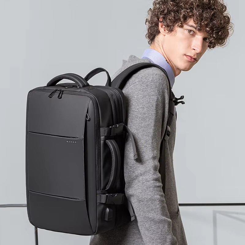 Water-Resistant Expandable USB Business Travel Oxford Laptop Backpack product detail