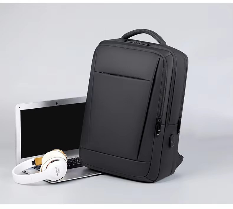 Water-Resistant Large Capacity USB Business Travel PU Leather Laptop Backpack product detail