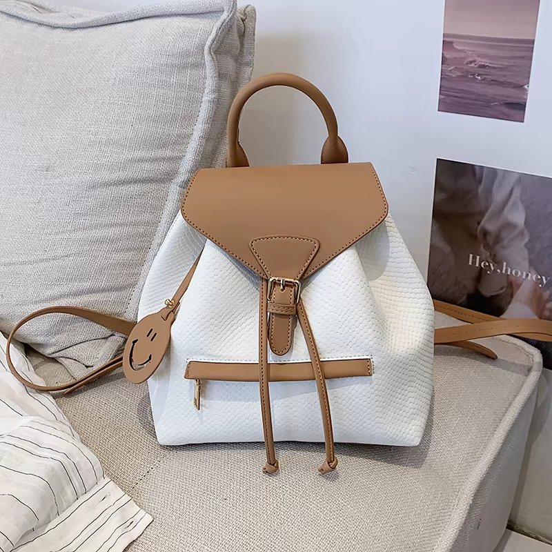 Modern Outdoor Travel Casual PU Leather Casual Backpack product detail